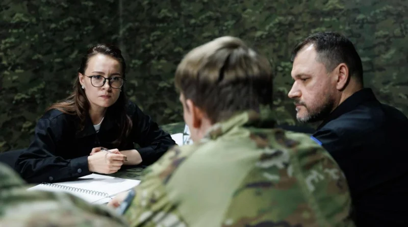 Заслухала доповіді про оперативну обстановку та ситуацію із забезпеченням: Свириденко відвідала підрозділи на Донеччині