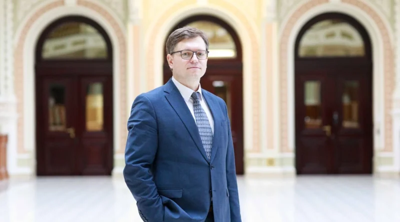 Суд розгляне клопотання про скасування постанови про закриття справи проти головного юриста НБУ Зими