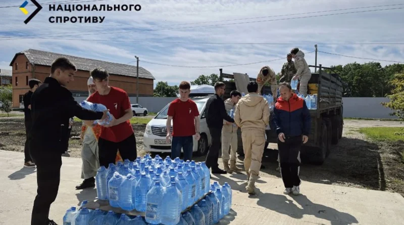В окупованому Донецьку дітей змушують розвозити воду замість навчання - ЦНС