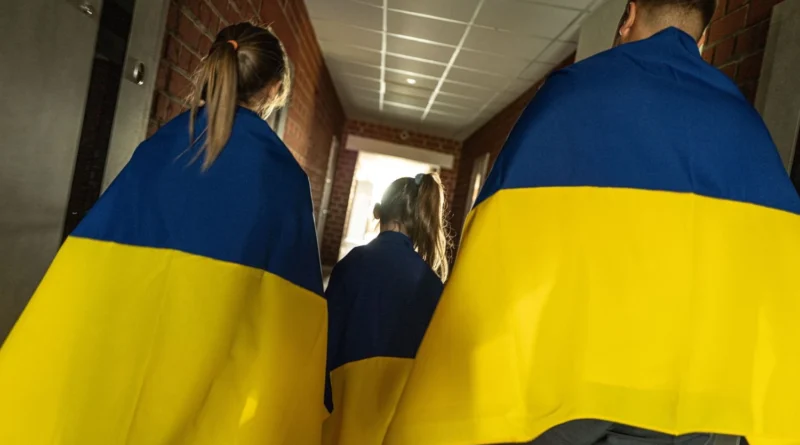 Відправляли до військового табору, допитували і цькували: Україні вдалося врятувати ще 17 дітей та підлітків з окупації