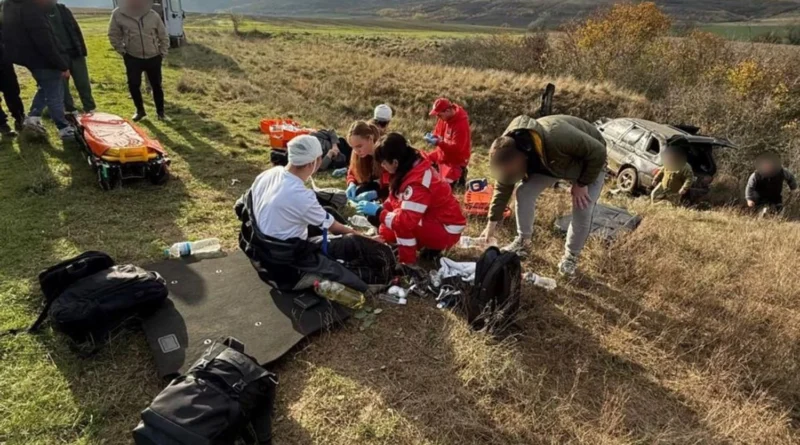 Сім чоловіків на BMW злетіли в кювет, намагаючись прорвати кордон на Одещині