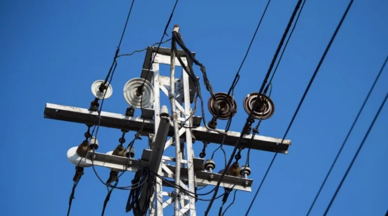 У суботу у деяких областях будуть діяти графіки відключення світла: скільки черг