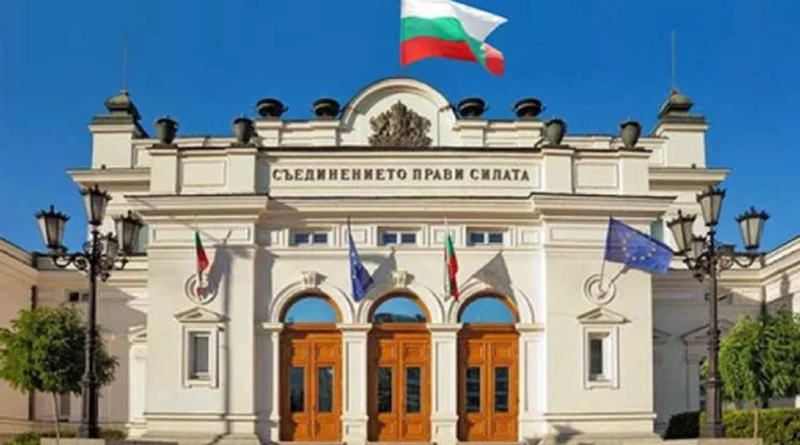 Болгарія зупиняє експорт нафтопродуктів до ЄС через санкції проти