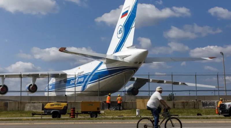 Канада планує передати Україні російський Ан-124, але є нюанс - Bloomberg