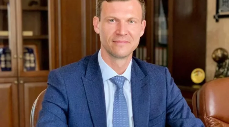 Міністр освіти Лісовий залишив на посаді в.о. ректора Державного біотехнологічного університету людину нардепа-хабарника Одарченка