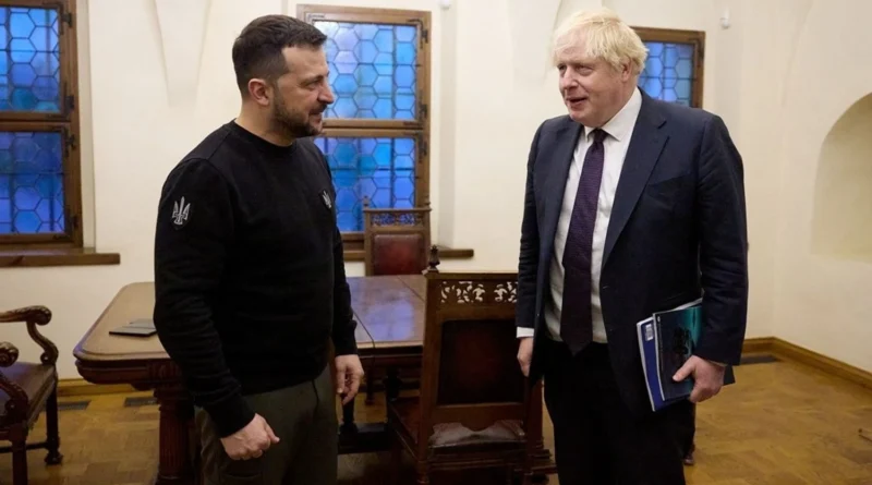Борис Джонсон назвав мирний план США та росії "повною зрадою України"