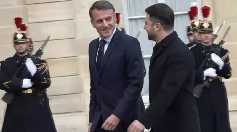 Зеленський прибув до Єлисейського палацу і зустрівся з Макроном