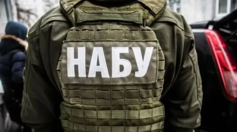 Суд залишив під вартою детектива НАБУ Гусарова, підозрюваного в держзраді