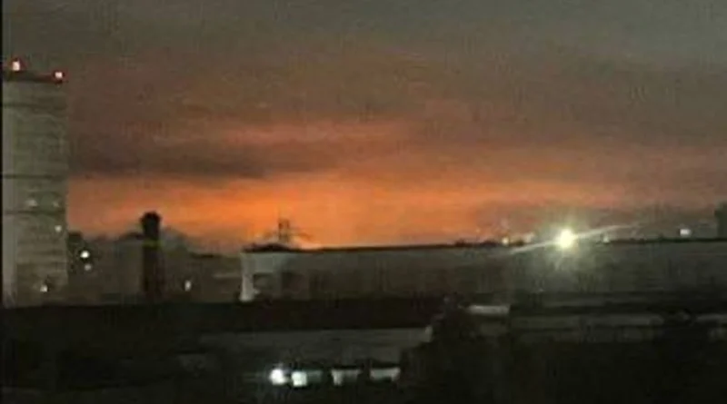 Безпілотники атакували Саратовський НПЗ: спалахнула пожежа