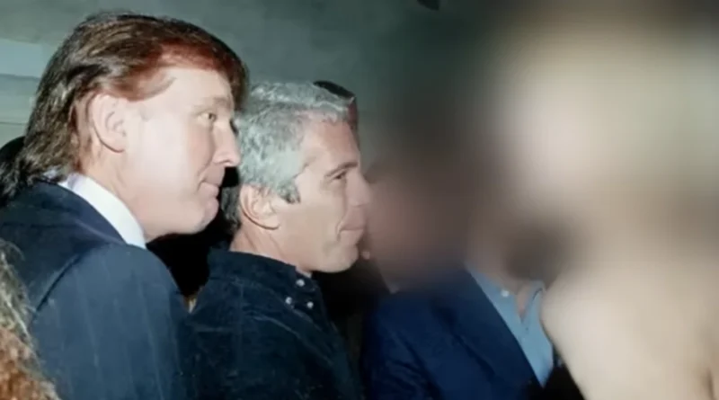 У США оприлюднили нові фото з маєтку Епштейна, де фігурує Трамп