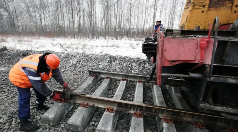 Уряд рф заморожує будівництво залізниці в Арктиці на понад 10 млрд доларів: стали відомі причини