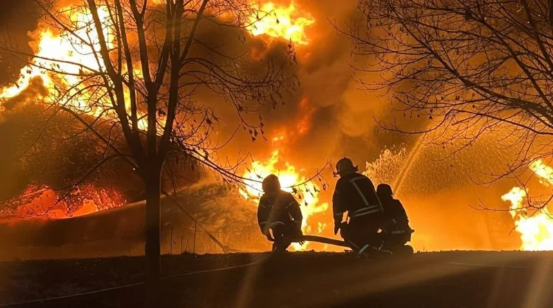 "Якщо удари не припиняються навіть на новорічні свята": Зеленський відреагував на атаку рф і розраховує на домовлене з Америкою для захисту