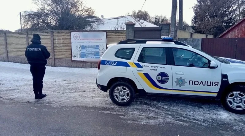 18-річна дівчина на Київщині кинула кошеня об стіну, знімаючи це на телефон, розпочато розслідування - поліція