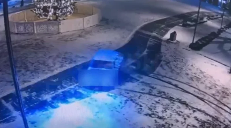 Водій на ВАЗ влаштував дрифт біля Оперного театру у Львові: патрульна поліція знайшла його