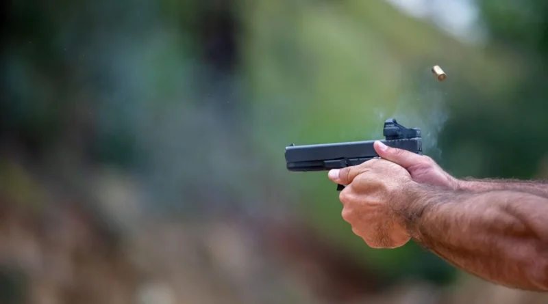 У США федеральний агент поранив двох осіб під час зупинки автомобіля