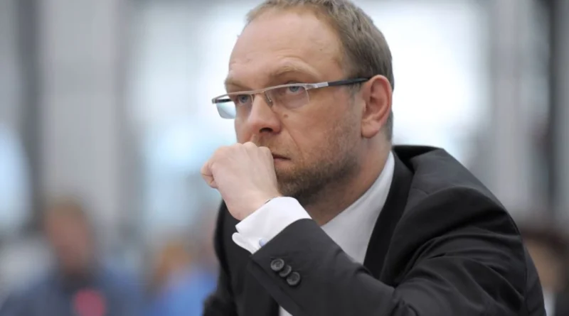 Народний депутат Сергій Власенко заявив про політичну помсту НАБУ через роботу ТСК та критику антикорупційних органів