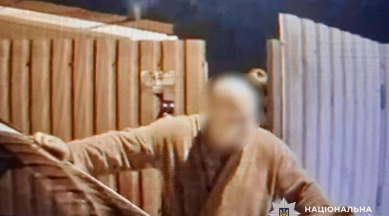 У Броварах чоловік на запобіжному заході кидався на поліцейських з погрозами і пошкодив їх авто: його відправили в ІТТ