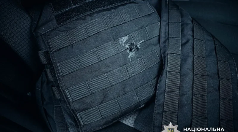 У Луцьку чоловік вистрелив у поліцейського, який прикрив жінку з дитиною