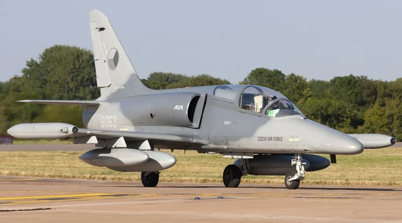 Чехія передасть Україні бойові літаки для боротьби з безпілотниками
