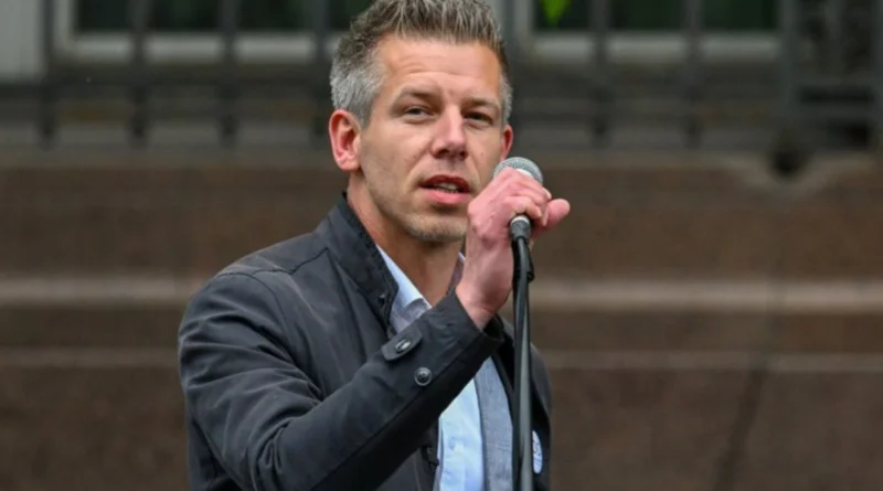 Лідер угорської опозиції закликав політичні сили утриматися від виборів, щоб об’єднатися проти Орбана