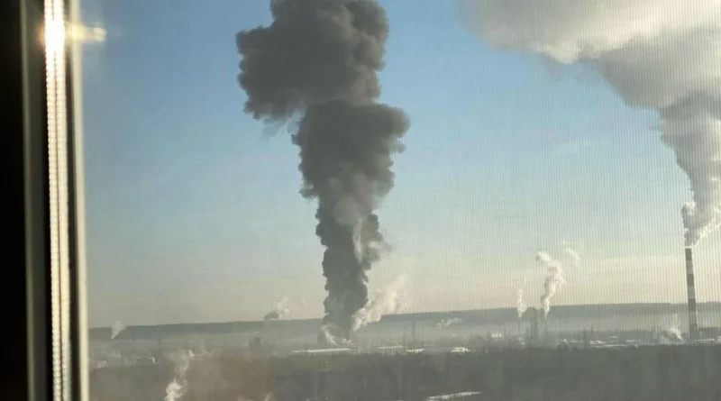 Дрони СБУ вразили ухтинський НПЗ за 1750 км від кордону України, що є новим рекордом по далекобійсності - джерело