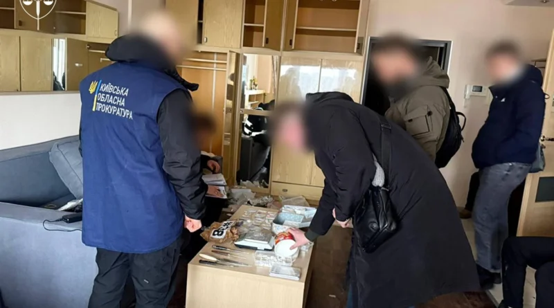 На Київщині викрили канал збуту кокаїну з кур’єрами-таксистами та клієнтами зі шоу-бізнесу