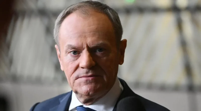 Туск заявив, що Польща підозрює Угорщину у передачі даних ЄС росії