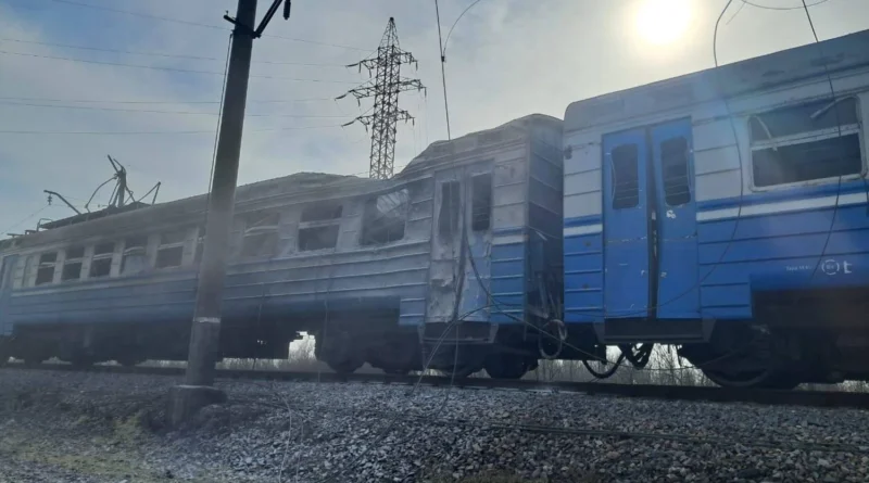 рф атакувала дроном приміський поїзд на Дніпропетровщині, є жертва