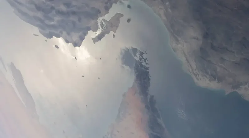 Війна в Ірані майже зупинила рух через Ормузьку протоку - скільки нафтових танкерів пройшло останнім часом