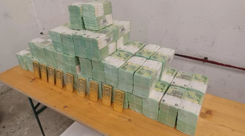 Захоплення інкасаторів в Угорщині - Будапешт показав кадри затримання і вилученої готівки