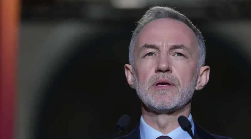 Еммануель Грегуар став новим мером Парижа