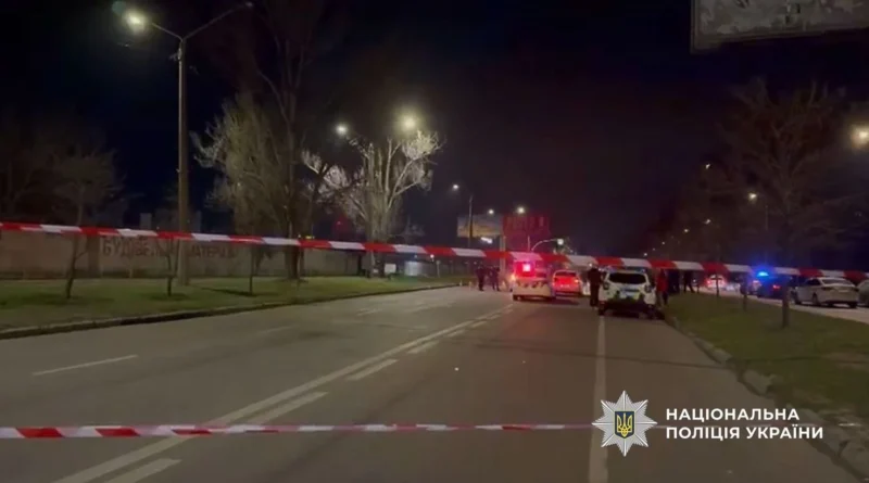 У справі зі стріляниною у патрульних і смертю нападника в Одесі відкрили два провадження, правоохоронці у тяжкому стані
