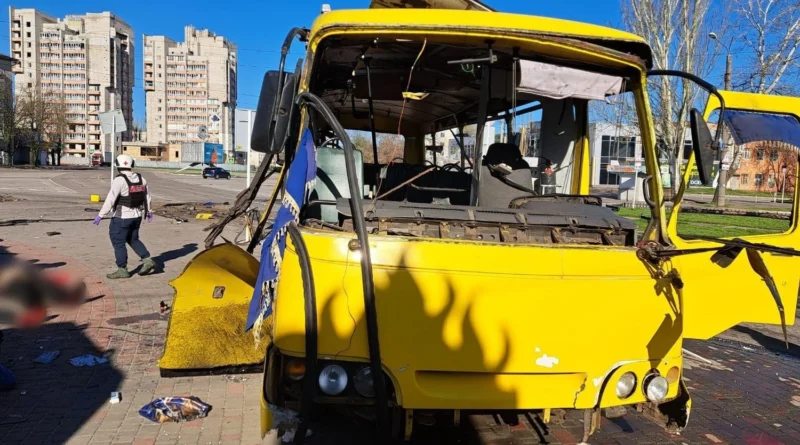 Кількість постраждалих через удар рф по маршрутці в Нікополі зросла