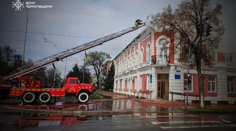 Удар рф по центру Прилук призвів до поранення п'яти людей