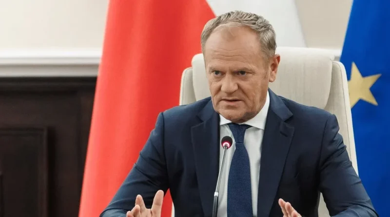 Туск заявив про російський вплив на кампанію Навроцького через криптофірму