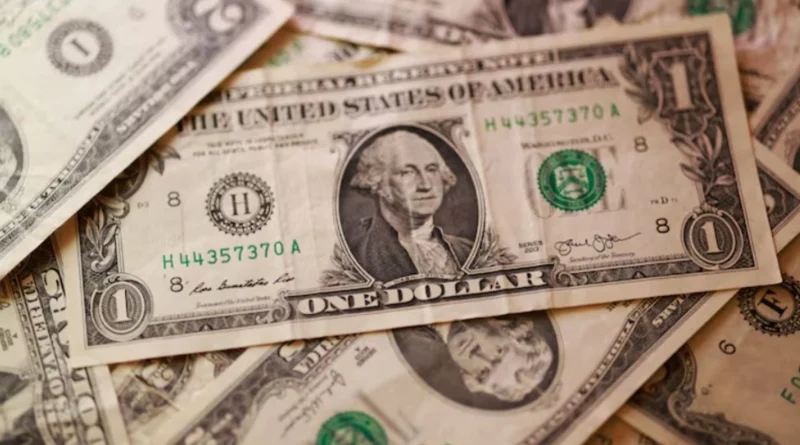 Долар впав до мінімуму за сім тижнів на тлі відкриття Ормузької протоки