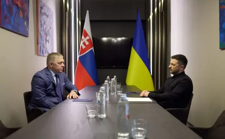 Зеленський поговорив із Фіцо - Словаччина висловилась про вступ України до ЄС