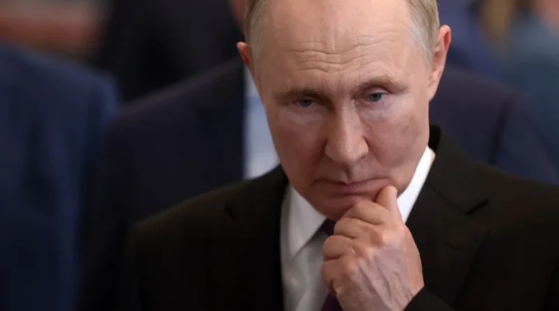 росіяни вперше почали уявляти майбутнє без путіна - The Economist