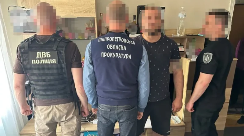 У Дніпрі експоліцейські побили затриманого до стану реанімації - їм оголосили підозру