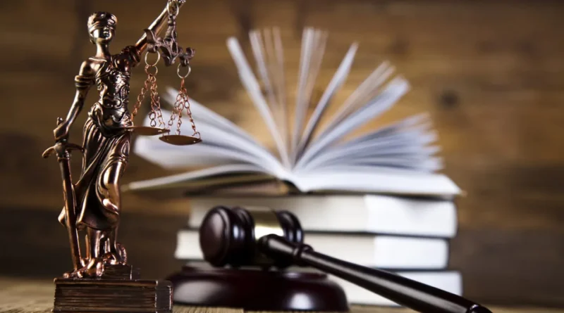 Вища рада правосуддя відсторонила трьох суддів Верховного Суду у справі про корупцію