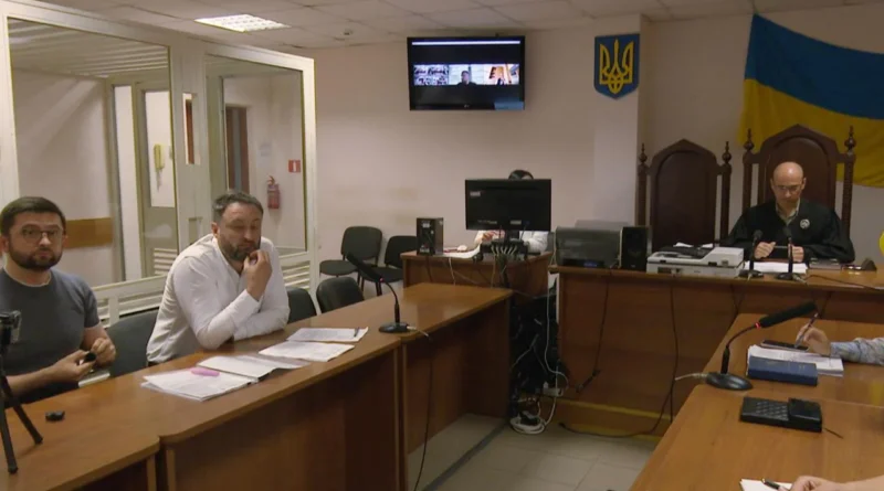 Суд вчергове відклав підготовче засідання у справі обвинувачених у недбалості лікарів Odrex через неявку адвоката