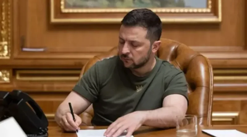 Зеленський звільнив послів України в Омані, Кіпрі, В