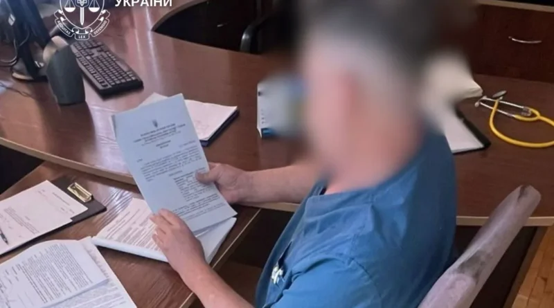 У Києві лікарю повідомили про підозру через смерть військового з непоміченим переломом